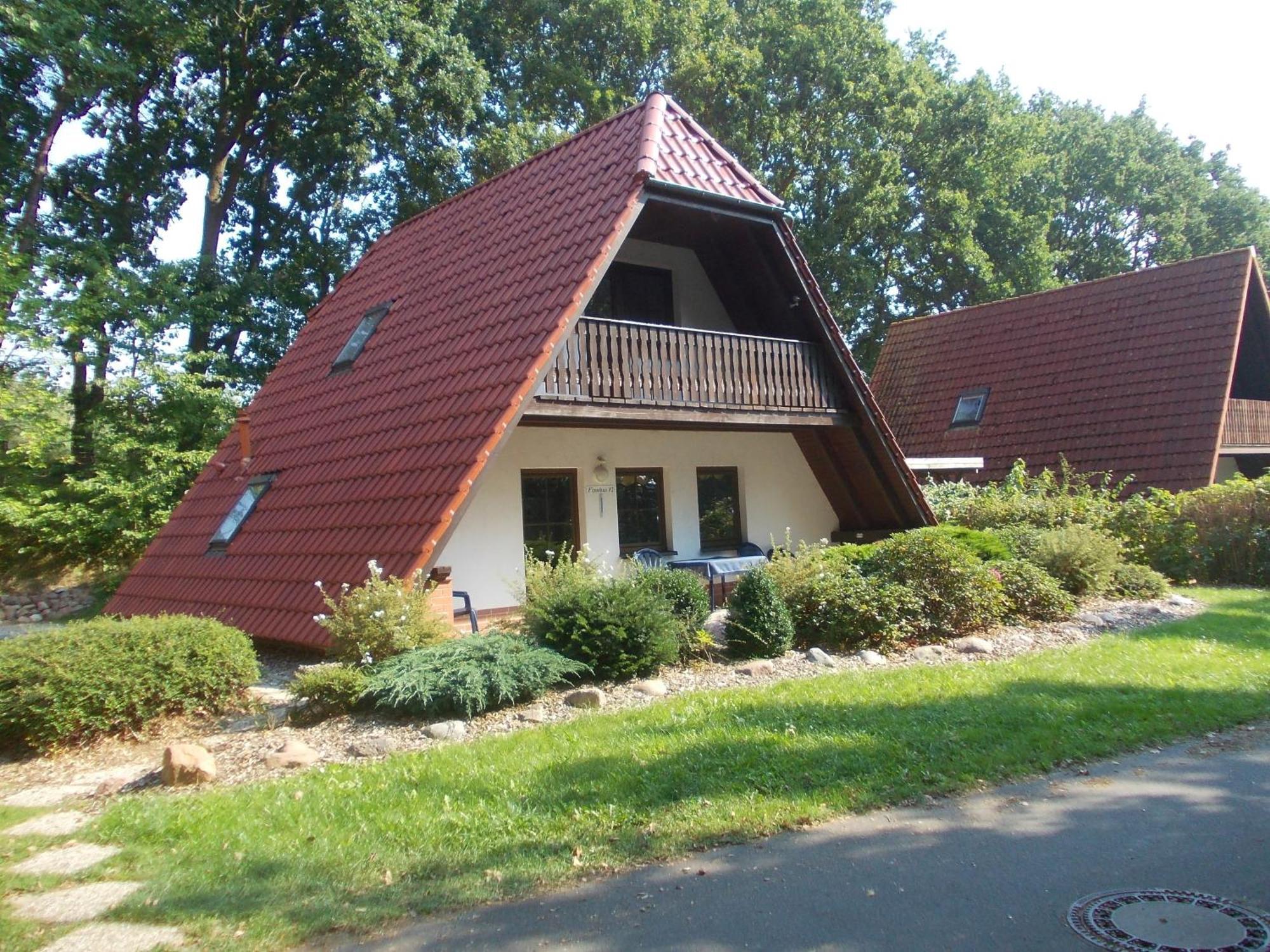 Finnhaeuser Am Vogelpark - Haus Luise Марлоу Экстерьер фото